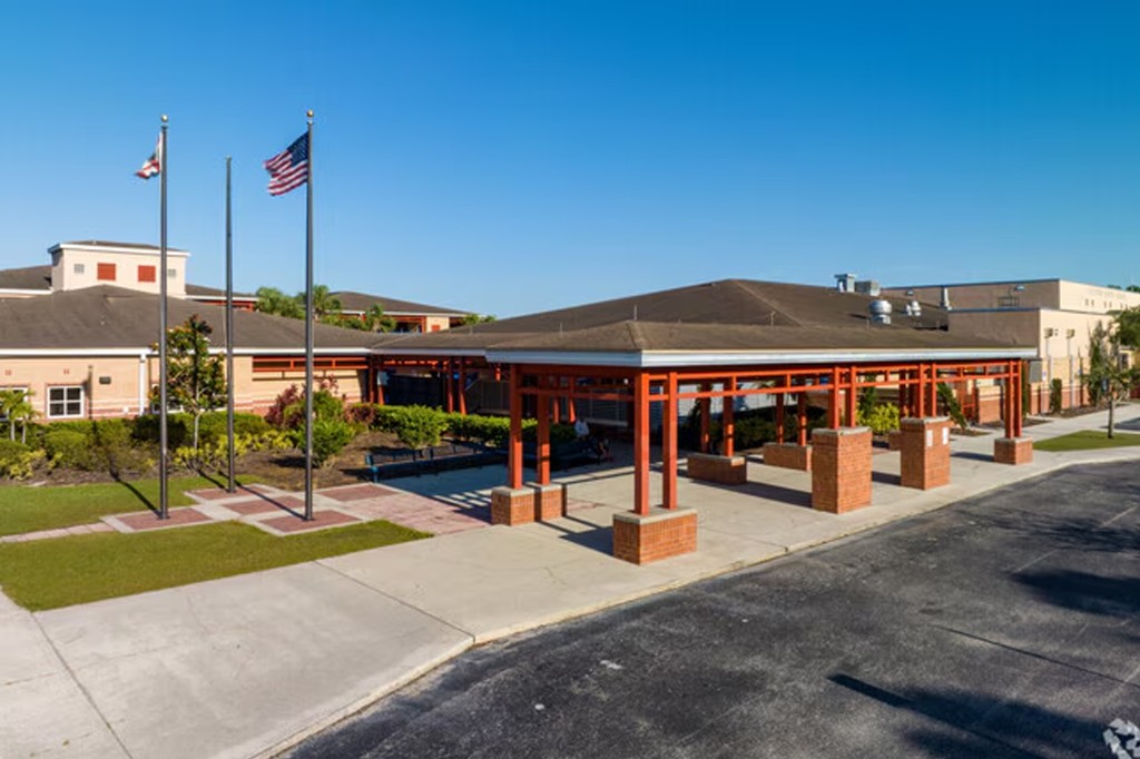 Discovery Middle School entrance